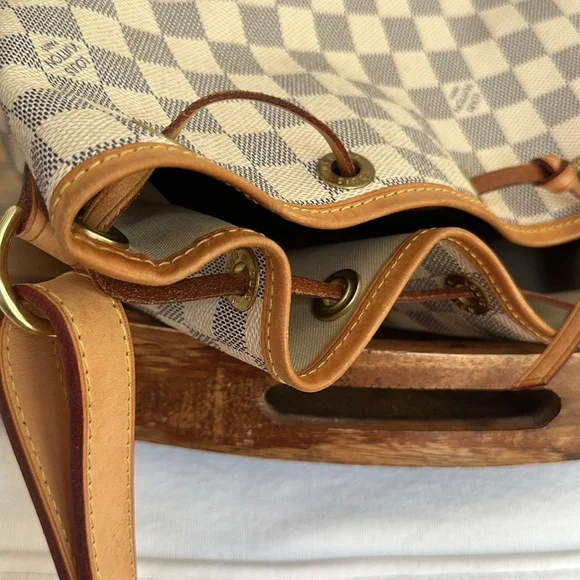 Louis Vuitton Damier Azur Noe - Picture 13 of 16
